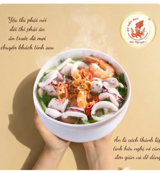 Hủ Tiếu Mực Gia Nguyễn